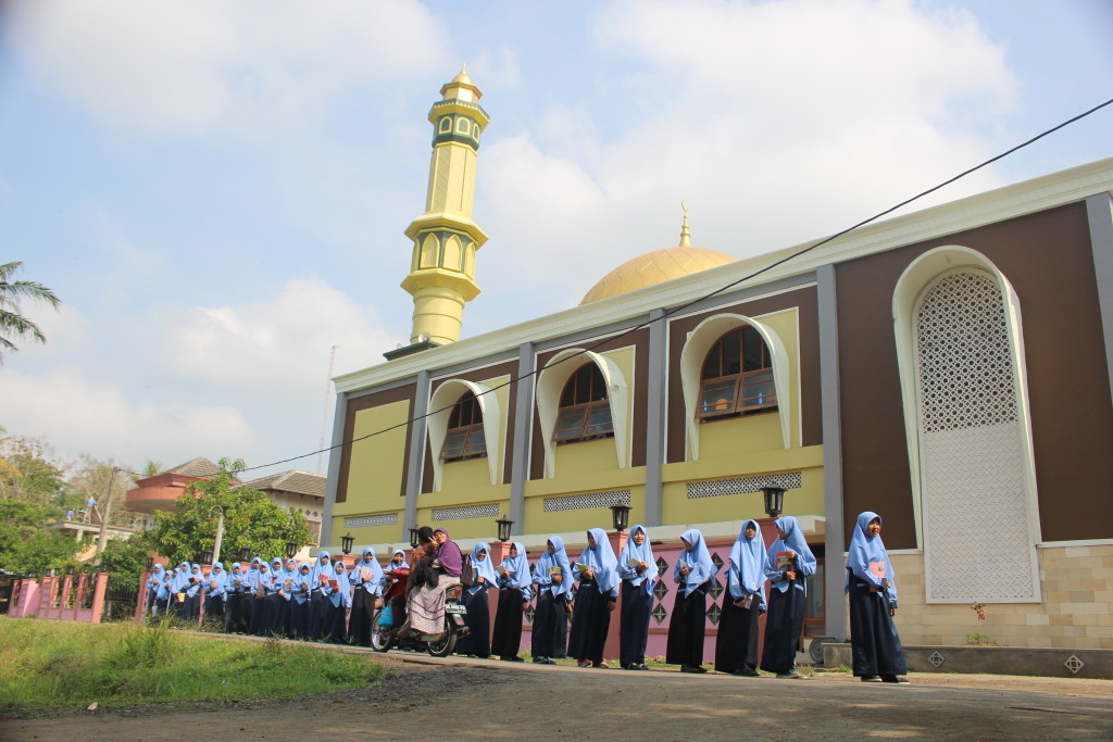 Masjid Darul Iman Pesantren Bina Umat